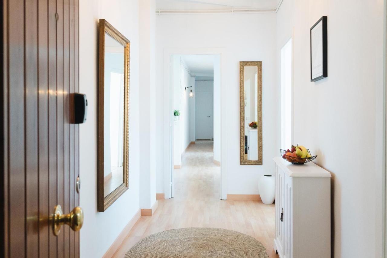 Sunny And Modern Apartment Ideal For Groups Barcelona Exterior photo