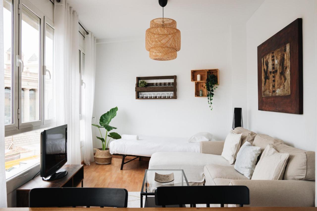 Sunny And Modern Apartment Ideal For Groups Barcelona Exterior photo